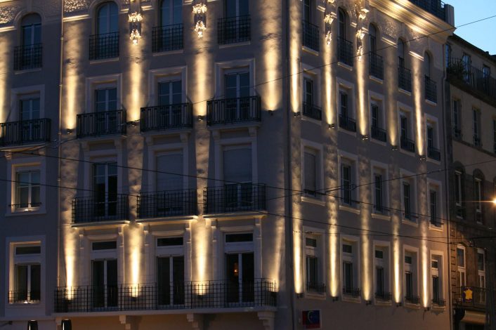 facade grand hotel
